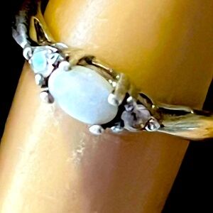 Vintage Avon sterling silver Opal and 2 CZ ring. s 7